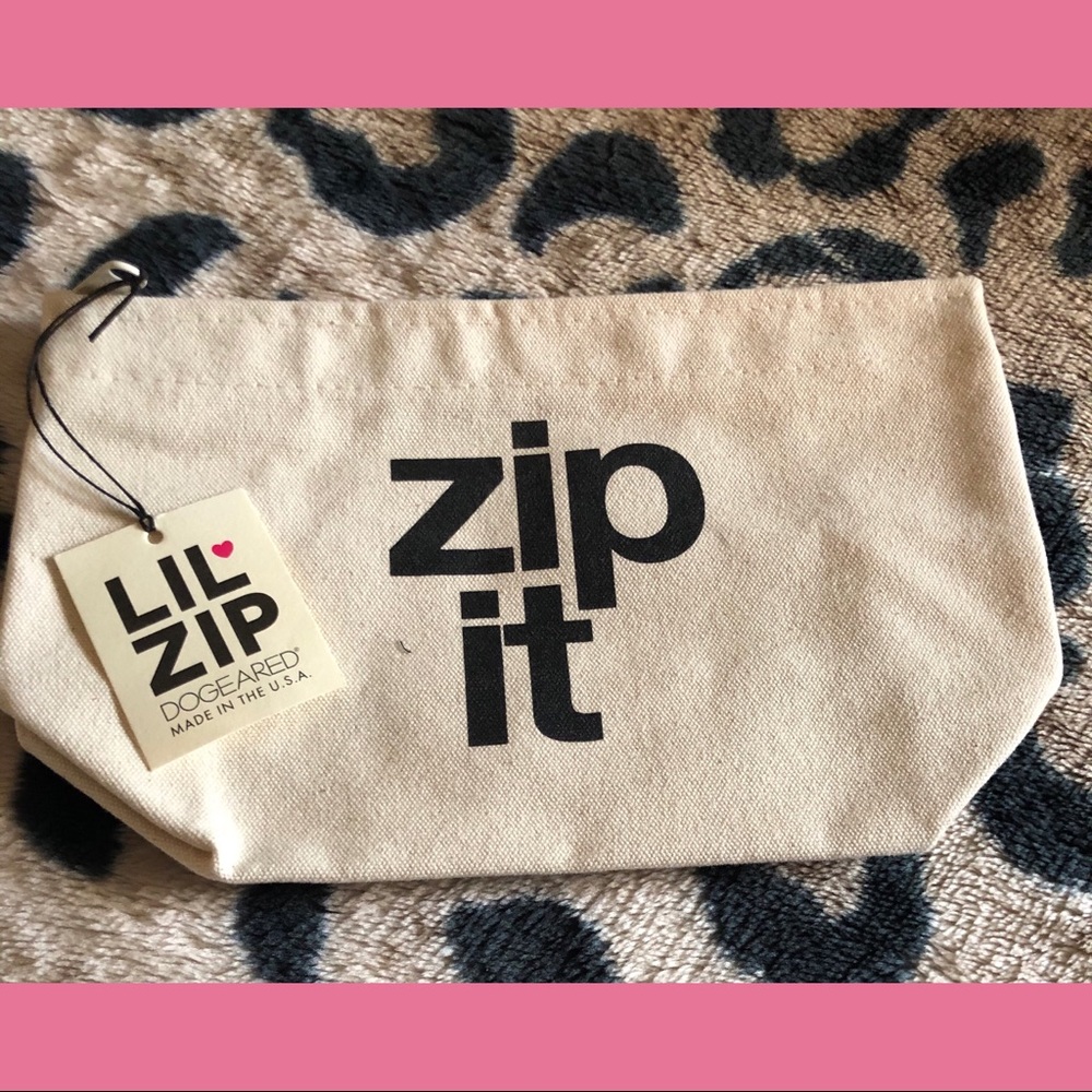 Dogeared Zip It Lil Zip ❤️ NWT